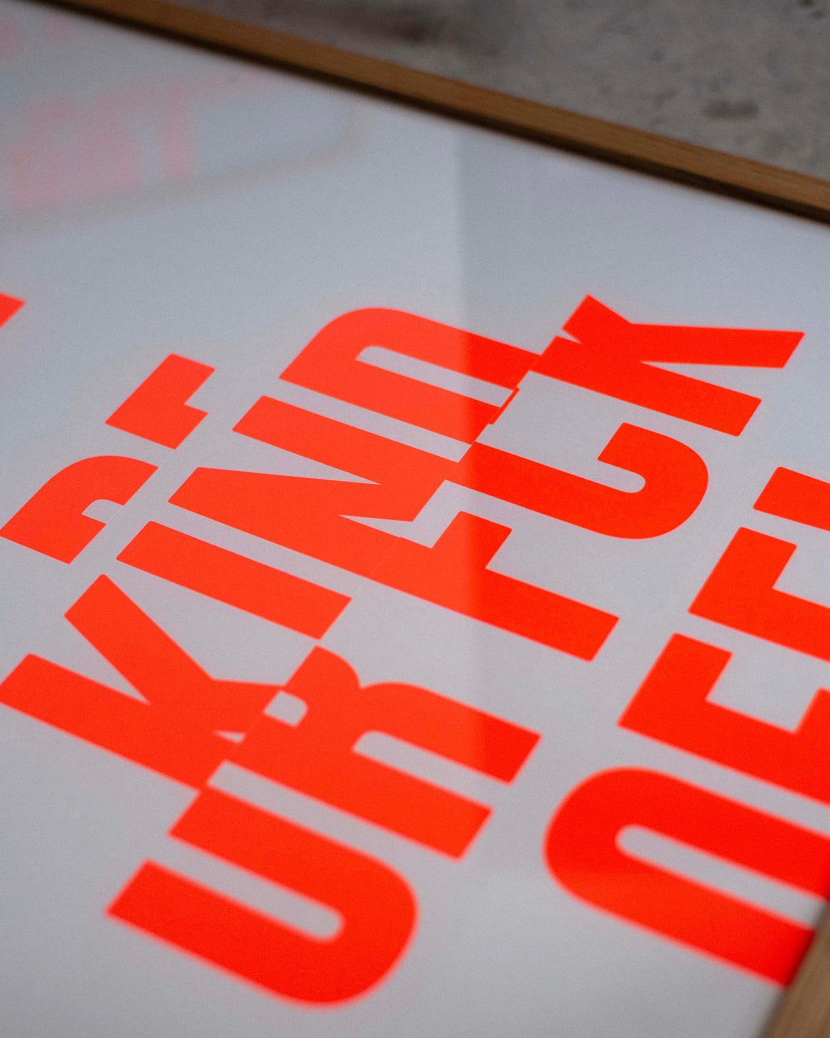 Be kind! (Neon) — Cuts