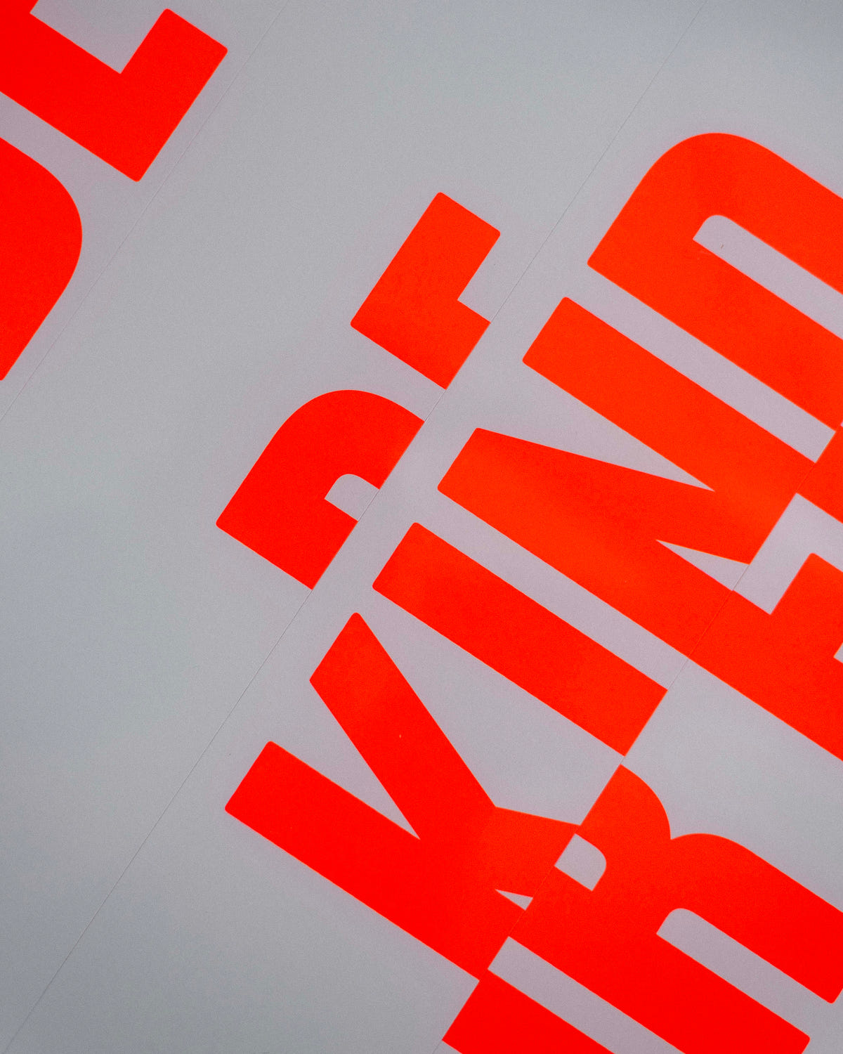Be kind! (Neon) — Cuts
