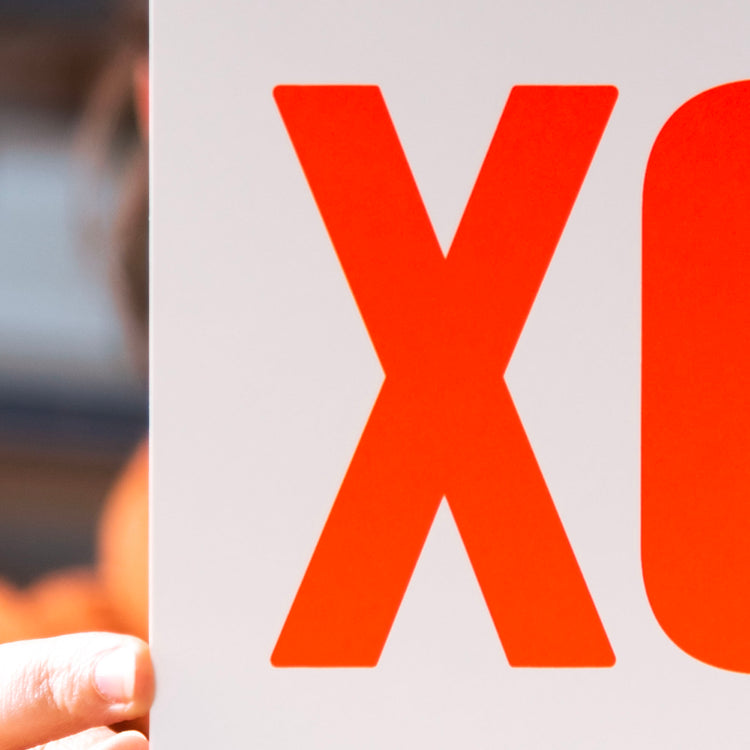 XO (Grußkarte/Neon)