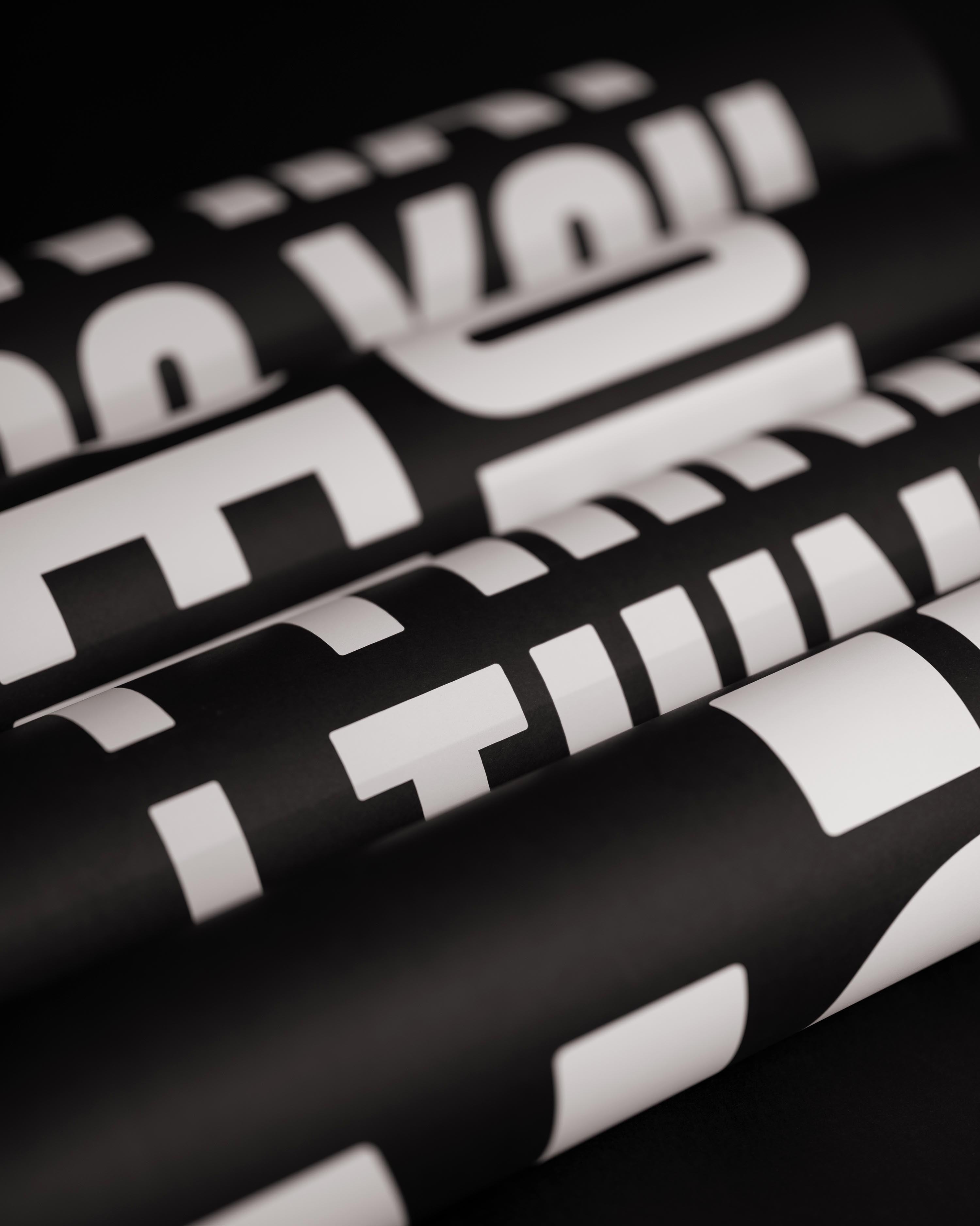 Enjoy the now! Now! (W/B)